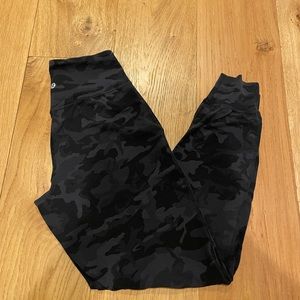 Lululemon Align High-rise Jogger Full length. Camo Deep Coal Camo. Size 6.